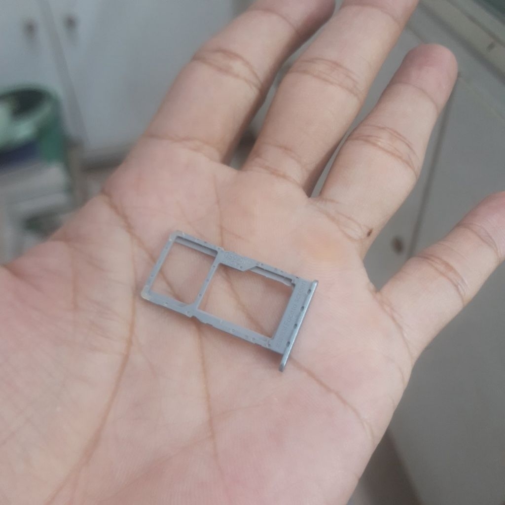 khay sim oppo A78 5g zin cũ bóc máy màu xanh vẫn sử dụng tốt