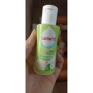 Dung dịch vệ sinh lactacyd 60g chọn màu ngẫu thiên
