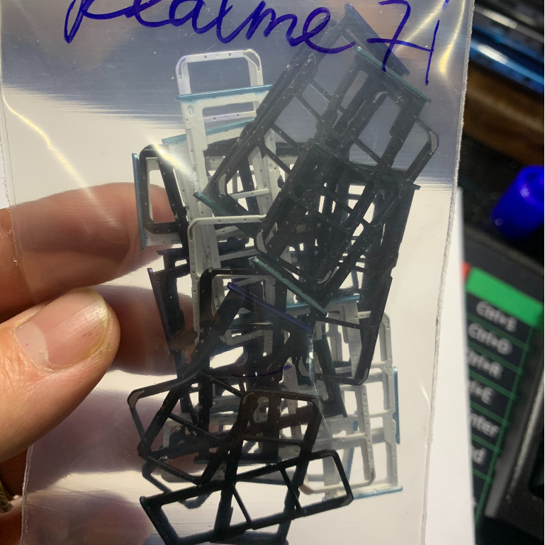 Khay sim Realme 7i / Realme C17