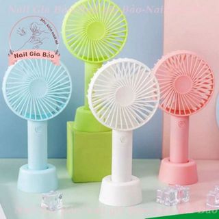 quạt cầm tay thổi mi có 3 cấp tốc độ từ nhẹ đến mạnh quạt có dùng pin cell ( Gia Bảo )