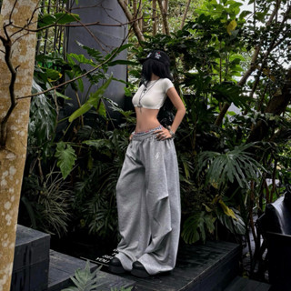 [ RINA EASE ] Áo thun ôm Slimfit crop hở lưng đan dây - Quần nỉ ống rộng unisex thêu | DANEJI