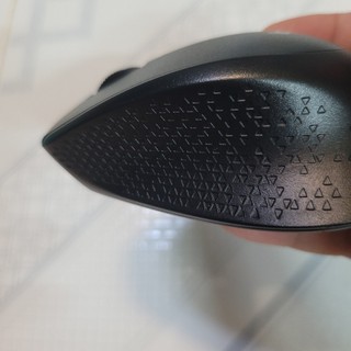 Chuột không dây Logitech M331 Silent