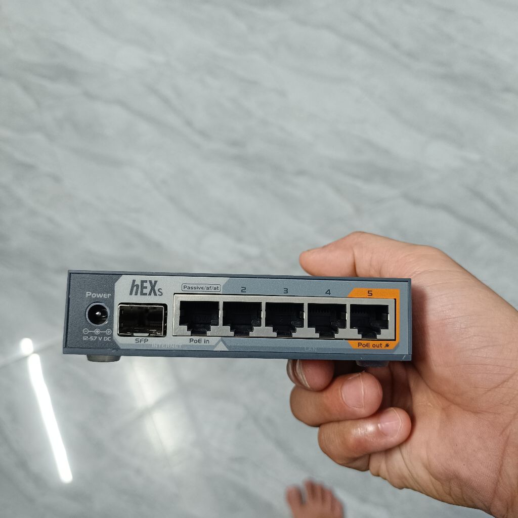 router MikroTik RB760iGS (hEX S) cũ