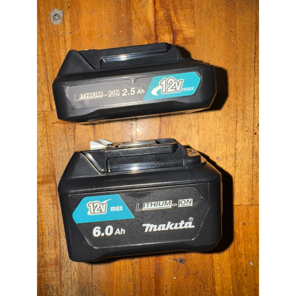 Makita 12v max 5ah cell sony nhận sạc hãng