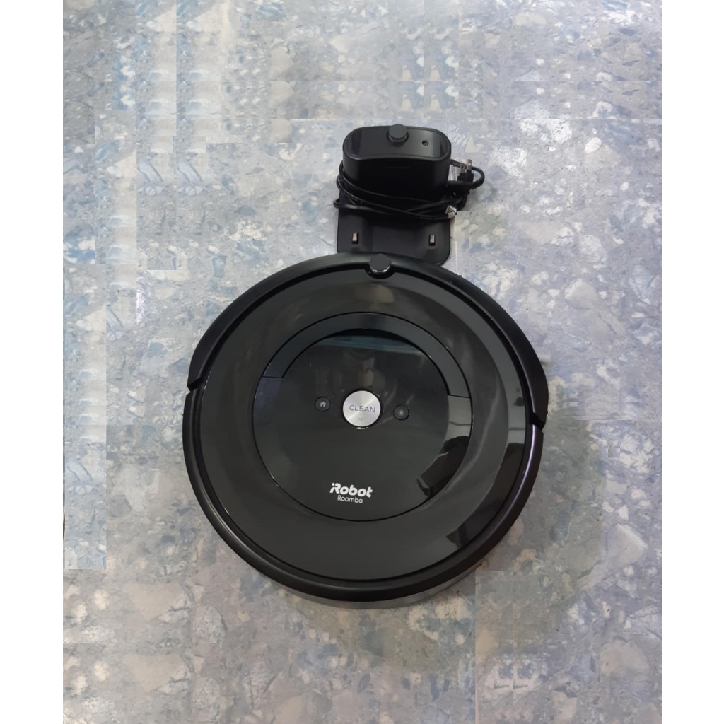 Robot hút bụi iRobot Roomba E5 gồm: Máy hút bụi + dock sạc + tường ảo TẶNG 1 chổi + 1 màng  lọc hepa