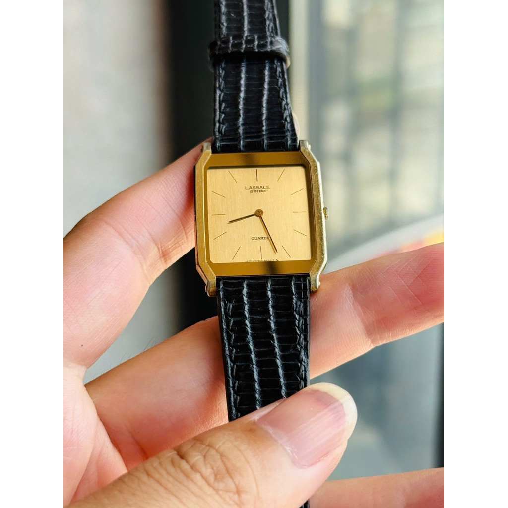 Đồng hồ Tank Seiko Lassale quartz cao cấp nhà Seiko, kính saphia, siêu mỏng đẹp