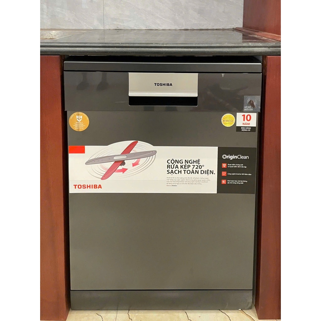Máy rửa bát Toshiba DW-15F7(G)-VN (15 bô) - Sấy PTC khô cong, Diệt khuẩn UV, Rửa AI, Bảo hành 3 năm, Hàng chính hãng