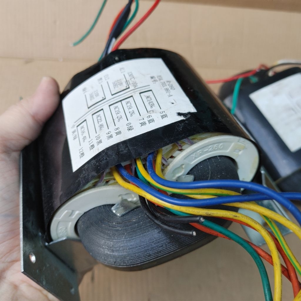 Biến áp Rcore, R core vào 110-220V, ra 143V, 19.2V x2, 22.8V, 16.4V tháo máy