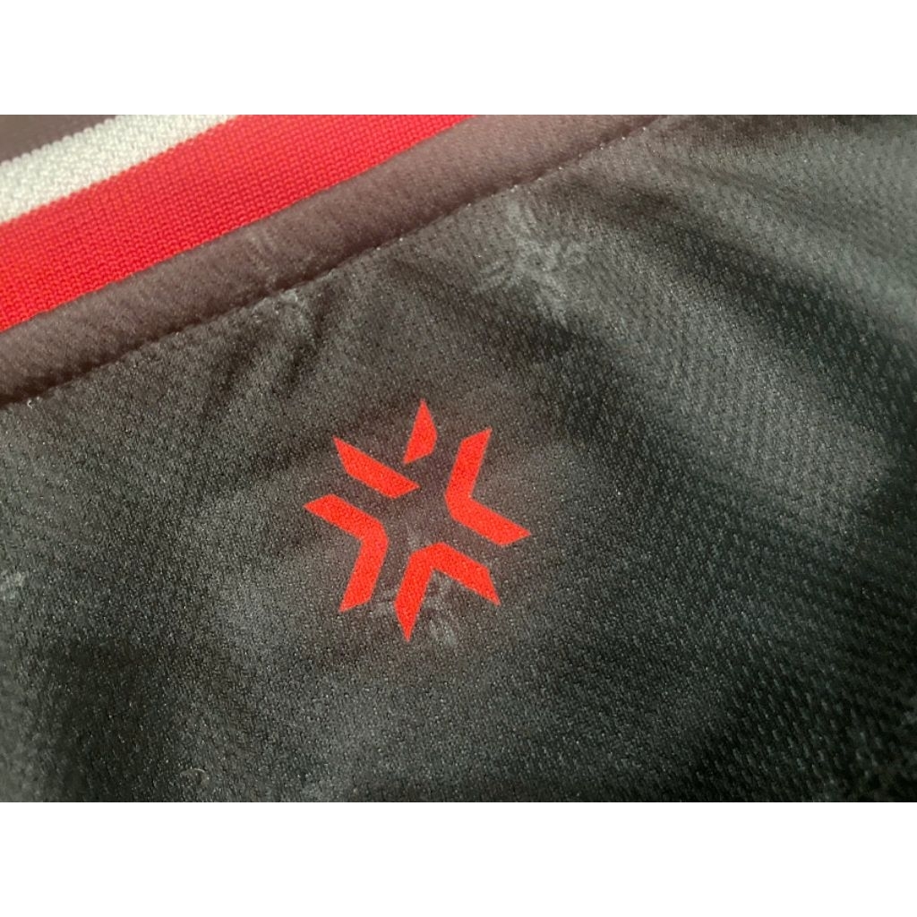 ÁO ĐẤU T1 2025 - VARORANT