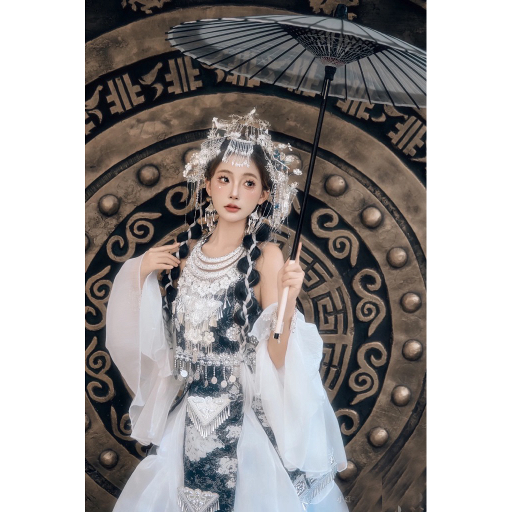 Trang phục miêu cương đen trắng mới ( sẵn )