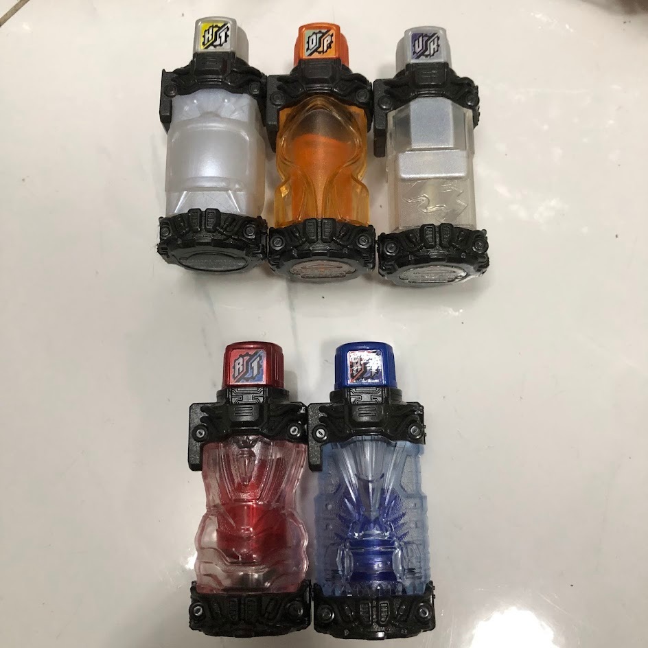 Đồ chơi Bottle dòng Kamen Rider Build + Fullbottle Holder