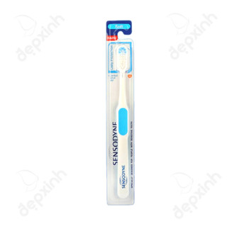 Bàn chải đánh răng dành cho răng ê buốt Sensodyne Daily Protection Soft