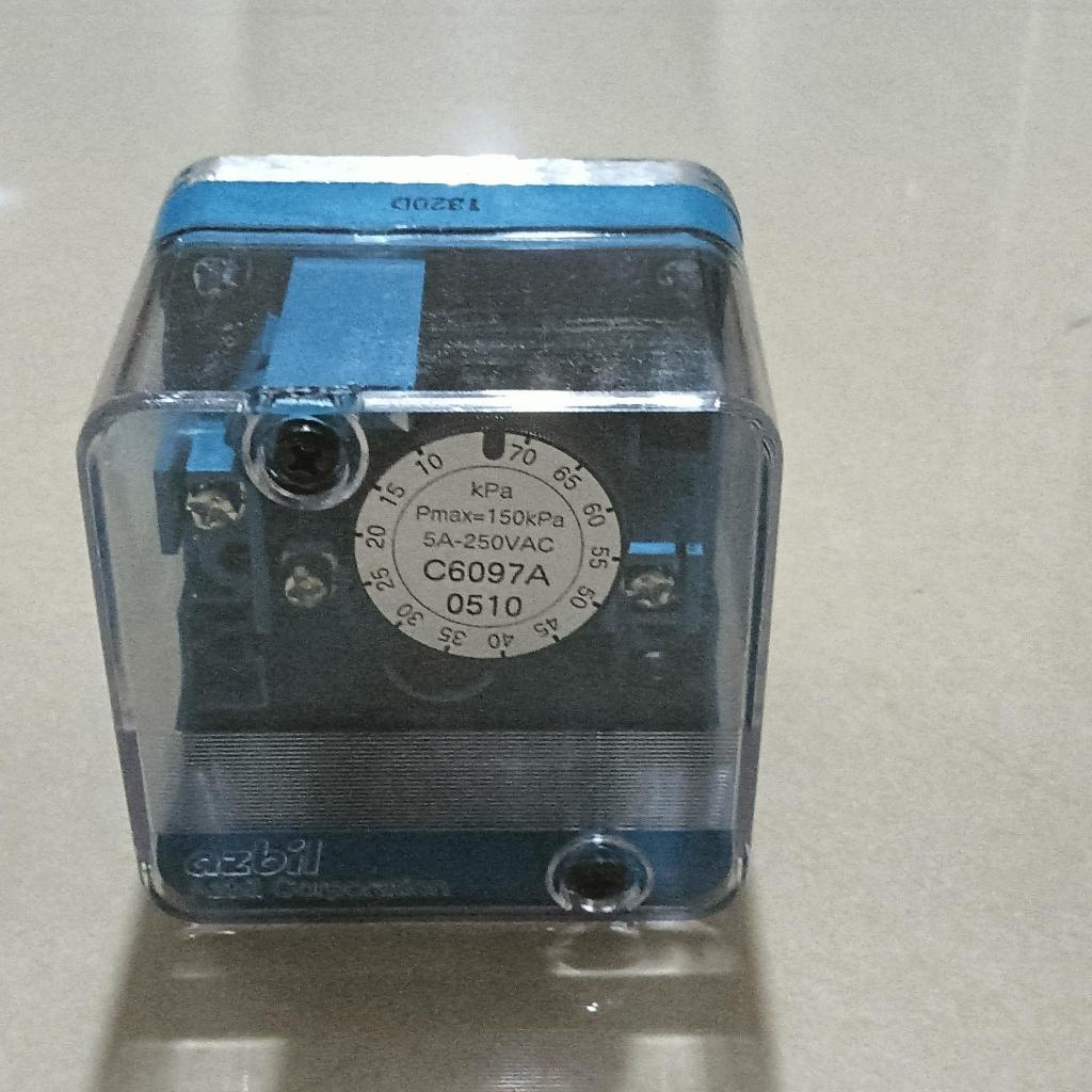 (ORDER - KHÔNG CÓ SẴN) Công tắc áp suất Azbil C6097A0510