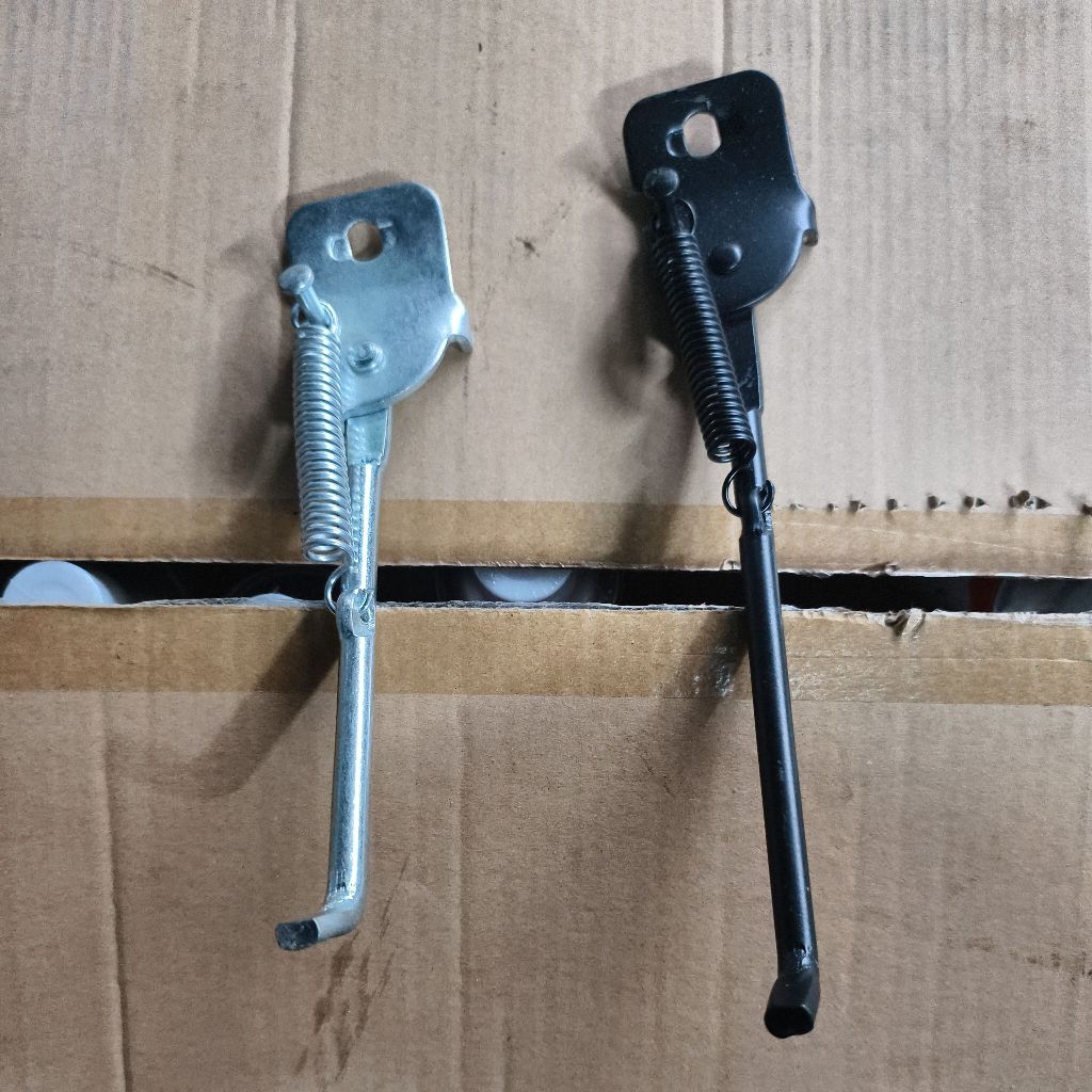 Chân chống không khoá lắp xe đạp trẻ em đầy đủ size mạ sáng , đen tĩnh điện