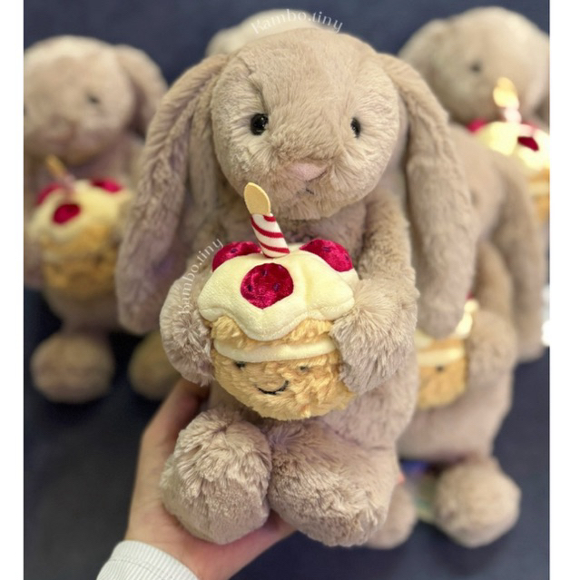 [CHÍNH HÃNG]Thỏ bông Jellycat ôm bánh sinh nhật BASHFUL BEIGE BUNNY ‘BIRTHDAY’