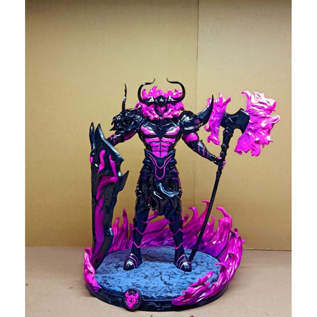 mô hình solo leveling iron 15cm sơn uv