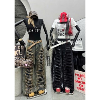 Quần Jean Xuông Rách Loang Màu - Q6825