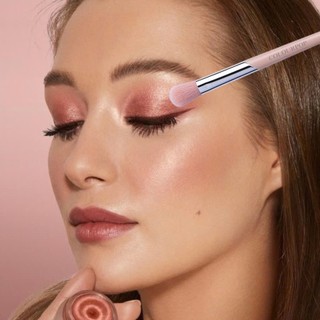 Cọ Blend Tán Phấn Mắt COLOURPOP eye shadow C182