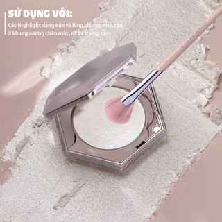 Cọ trang điểm highlight dạng quạt COLOURPOP Fan Highlight Brush C208