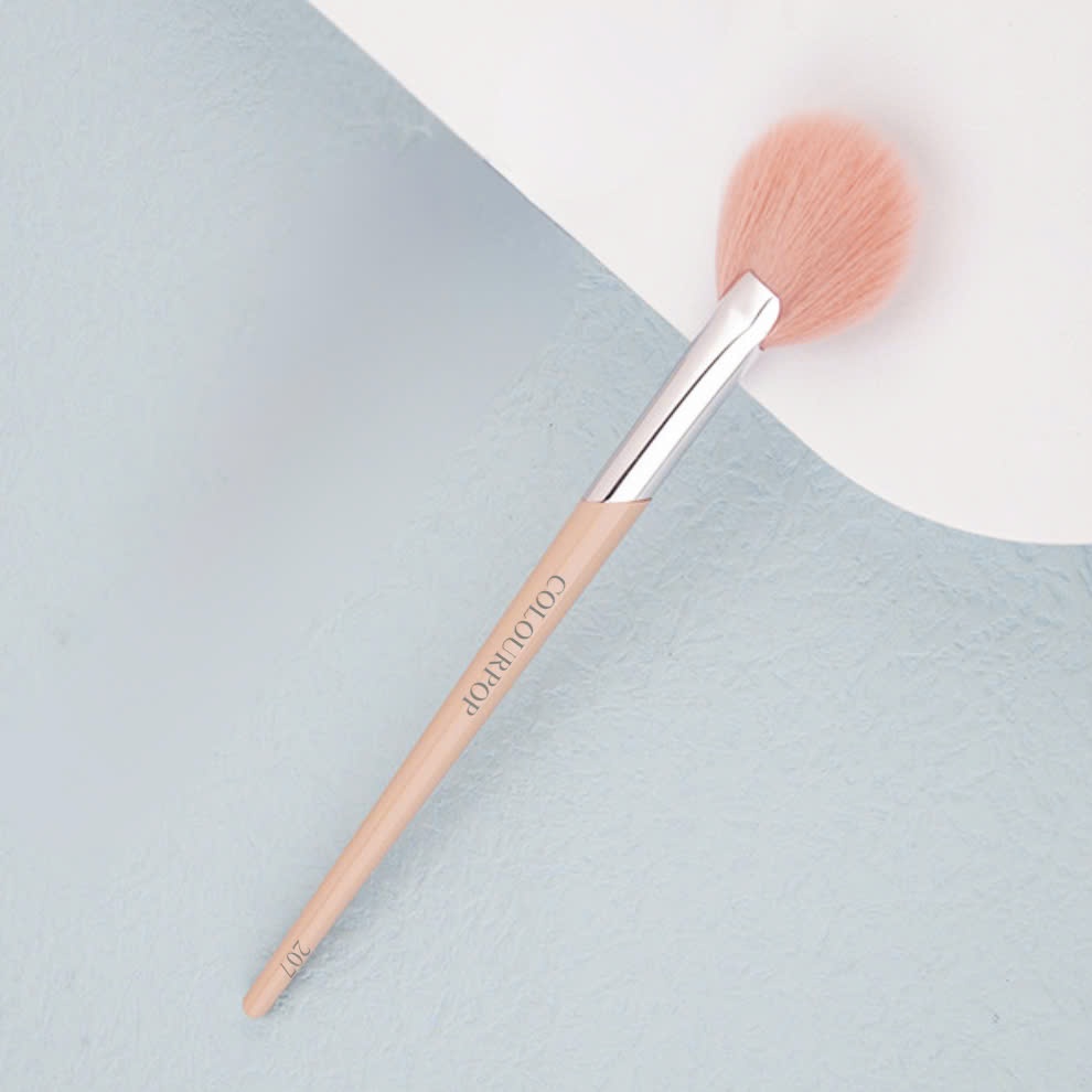 COLOURPOP Cọ trang điểm hình quạt tròn Cọ highlight tán phấn lông cọ mềm mại Fan Highlight C207