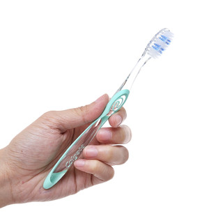 Bàn chải đánh răng Colgate mềm mảnh chăm sóc nướu ( giao màu ngẫu nhiên )