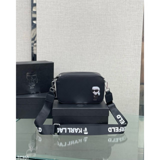 Túi đeo chéo nam nữ thêu hình cao su nổi siêu nét có hộp kèm.