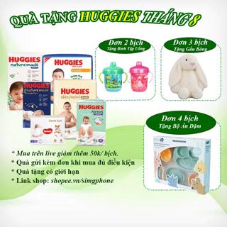  Quà Huggies : 4 bịch tặng 1 bộ ăn dặm inochi 3 bịch gấu bông 2 bịch tặng bình tập uống nước 