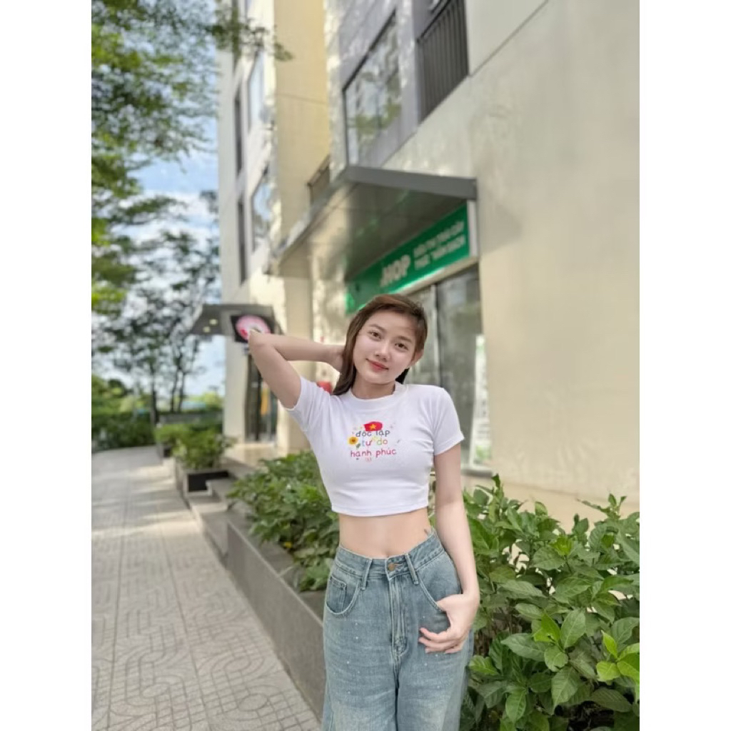 Áo thun croptop lá cờ Việt Nam in chữ độc lập tự do hạnh phúc form croptop cho nữ mặc đi chơi lễ