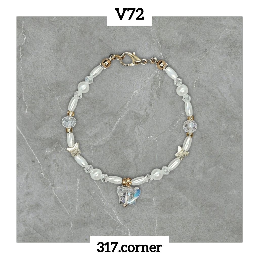 [Hàng đặt trước] Vòng tay hạt cườm charm bướm thủy tinh - V72 - 317.corner
