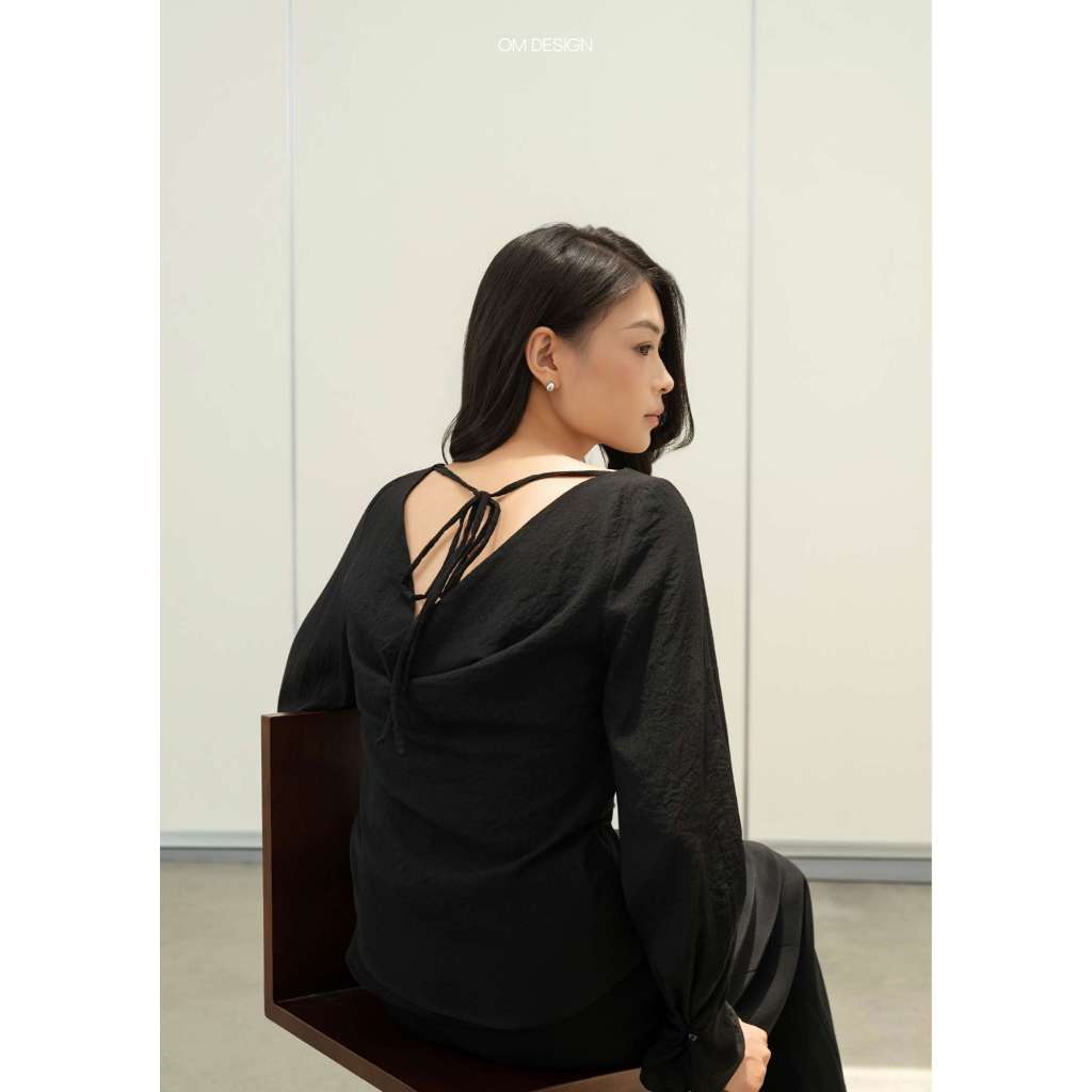 Áo tay dài cổ đổ phối dây lưng cách điệu, tay áo bồng nhẹ nhàng, tinh tế GENTLE STANCE TOP (+15% phí