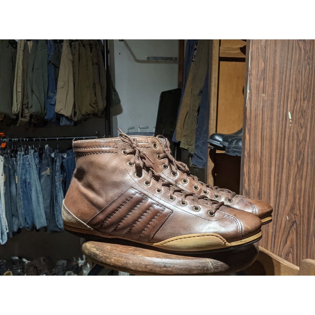 Giày Boots secondhand size 42-Dr. Adam's