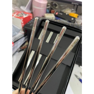 Set 5 đũa inox 304 cao cấp, thiết kế đầu nhám hạn chế trơn. Đũa Hàn Quốc inox dễ sử dụng
