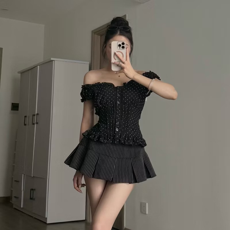 [VIDEO/ LOẠI 1] ÁO THUN TRỄ VAI MẶC 2 KIỂU HOẠ TIẾT CHẤM BI SIÊU XINH 2MONDAY A100 | BigBuy360 - bigbuy360.vn