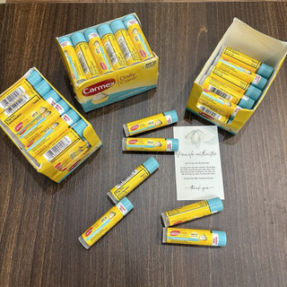 Son dưỡng môi Carmex Classic Original, hương Trái Cây - Tuýp, Thỏi, Hũ - Dưỡng ẩm, chống nắng SPF 15