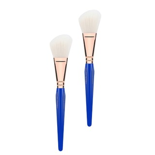 Cọ má hồng Bdellium Tools Golden Triangle 962 Slanted Blusher làm nổi bật gò má và các đường nét trên mặt