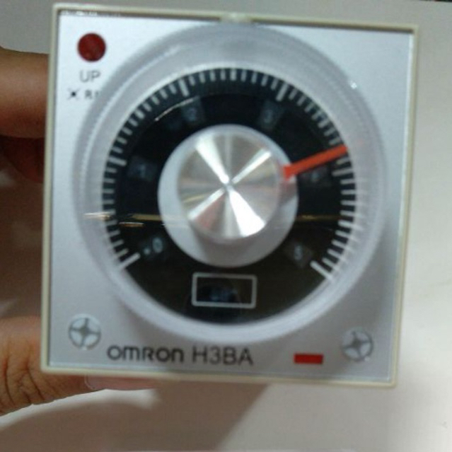 Bộ định thời gian omron H3BA