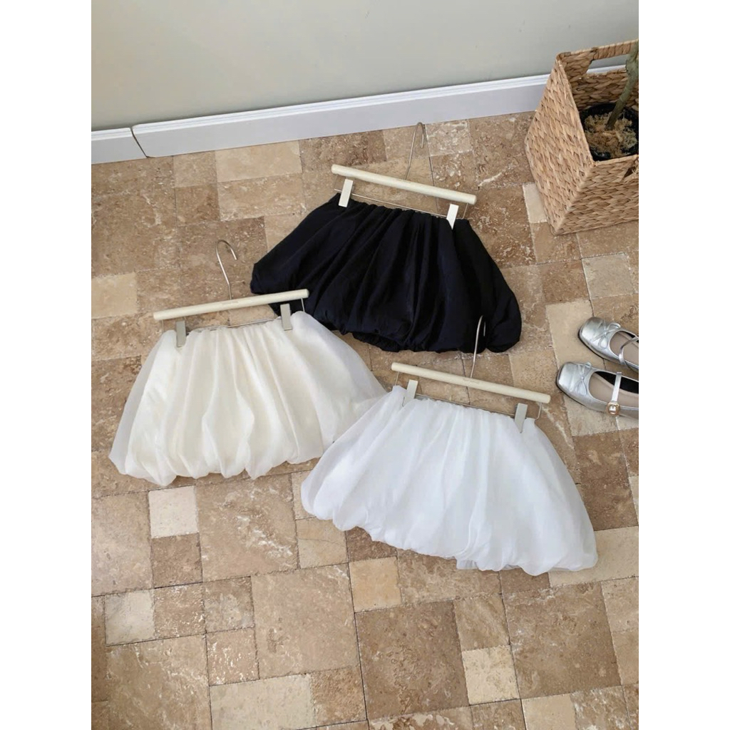 Chân váy bí ngắn có quần bảo hộ chất voan tơ hàn bông xoè mềm mướt - Joella Skirt | BigBuy360 - bigbuy360.vn