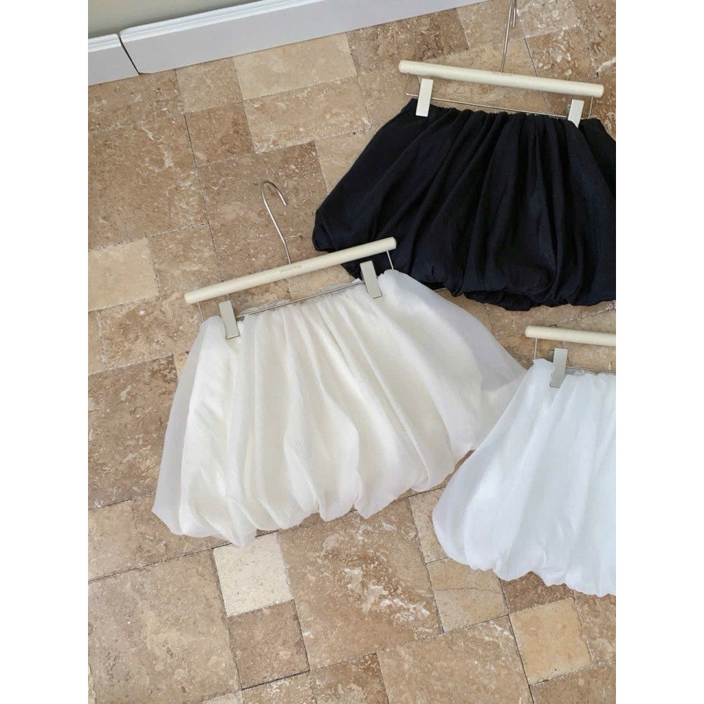 Chân váy bí ngắn có quần bảo hộ chất voan tơ hàn bông xoè mềm mướt - Joella Skirt | BigBuy360 - bigbuy360.vn