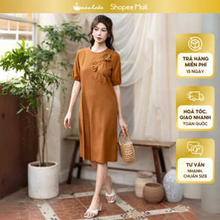 SWANLAKE | Váy Đầm Nữ Công Sở Suông Cổ Tròn Vải Linen Đính Hoa 3D Tay Bí Lỡ Nhấn Eo Có Túi D12426