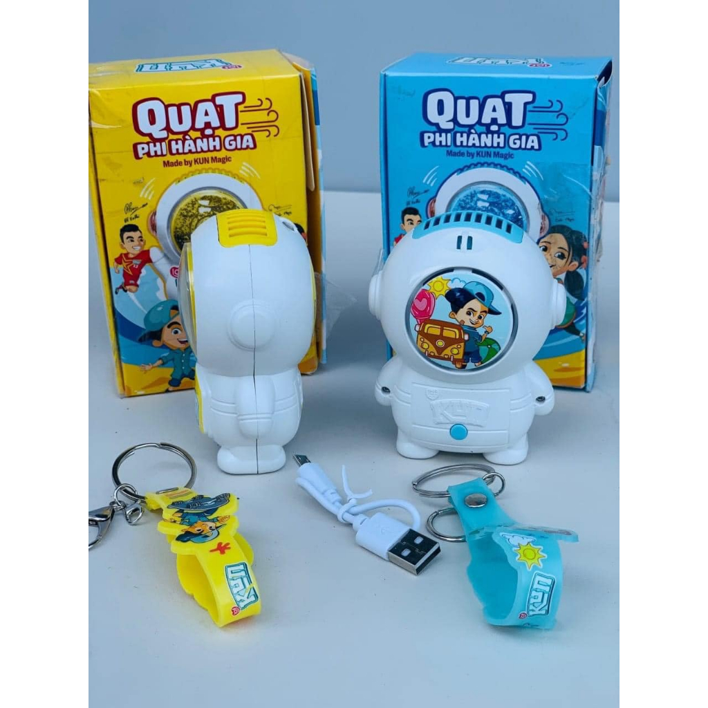 Quạt kun phi hành gia Kêt Hợp Làm Móc Chìa Khóa Hay Móc Balo Cặp Sách