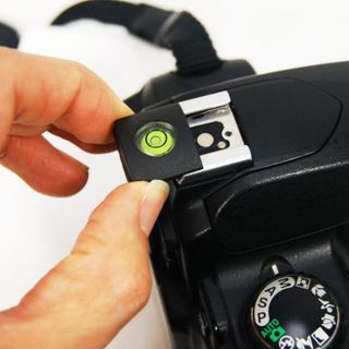 Nắp che chân flash, Hotshoe