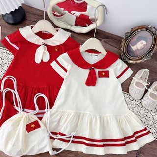 Vivi Baby (Không Tặng Balo) Váy Thuỷ Thủ Màu Đỏ và Trắng Kem Phối Viền Trắng Ngực in lá cờ tổ quốc Việt Nam  cho bé gái