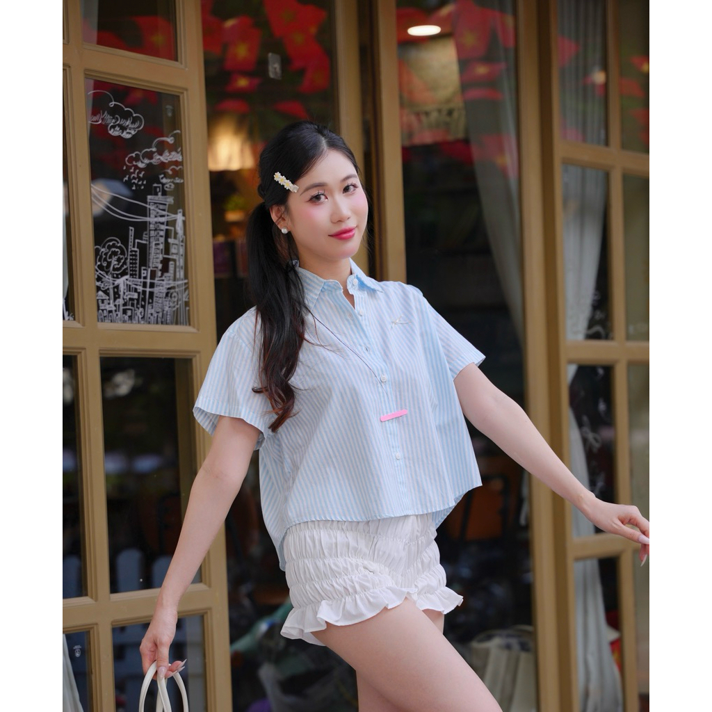 Áo Sơ Mi Nữ Kiểu Sọc Đính Nơ, Luna Top 𝐓𝐎𝐆𝐎 𝐂𝐋𝐎𝐓𝐇𝐈𝐍𝐆 Form Rộng Tay Ngắn Chất Kate, Basic, Dễ phối