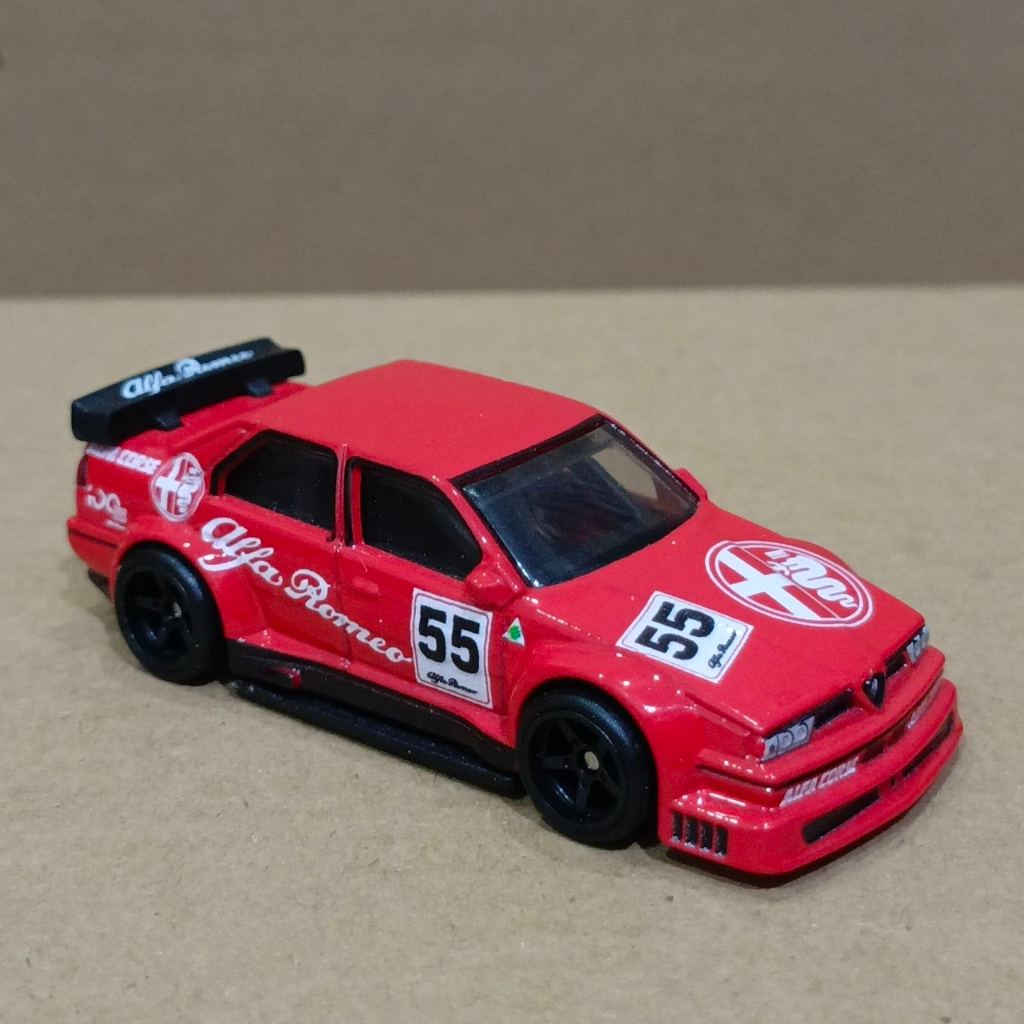 Xe Hot Wheels Premium Alfa Romeo 155 V6 Ti