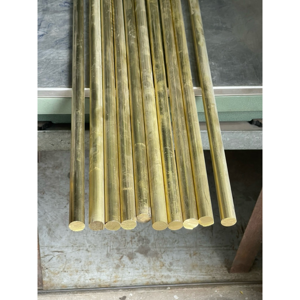 Đồng vàng cây đặc phi 25 ( đường kính 25mm ) chiều dài 50cm