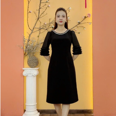 Đầm suông - Cổ tròn đính cườm ngọc tay lỡ - Đen - TTV1932