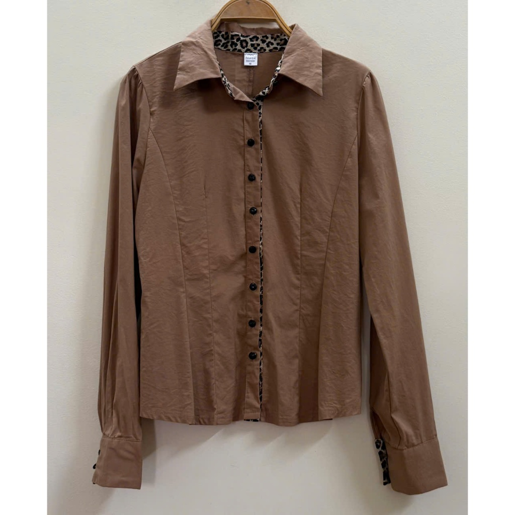 Áo sơ mi cotton nữ của Hàn Quốc -2 Hand (Size M).Korean Women's Cotton Shirt - 2 Hand (Size M)