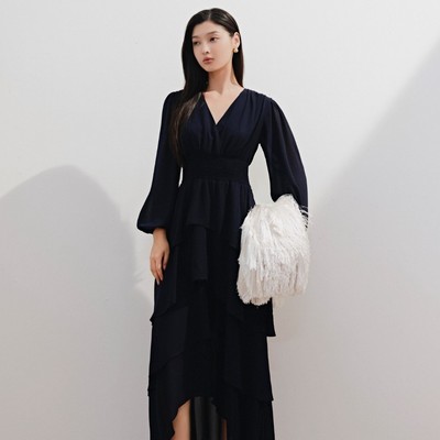 Đầm maxi OLV tay dài cổ V thiết kế tầng bèo sang trọng Sharni phù hợp đi tiệc đi biển mùa hè
