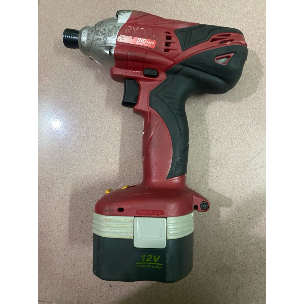 Máy Bắn vít Ryobi BID 1226