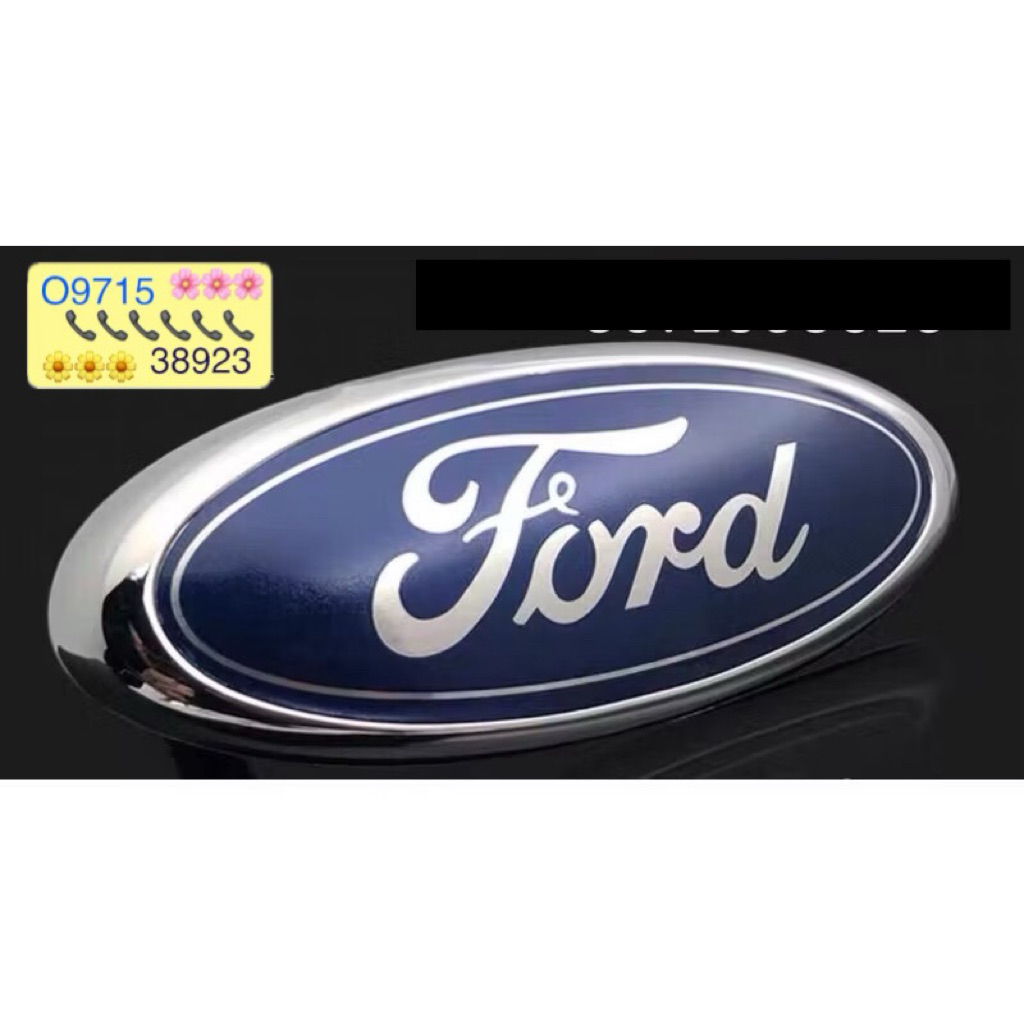 logo FORD trước đầu xe focus